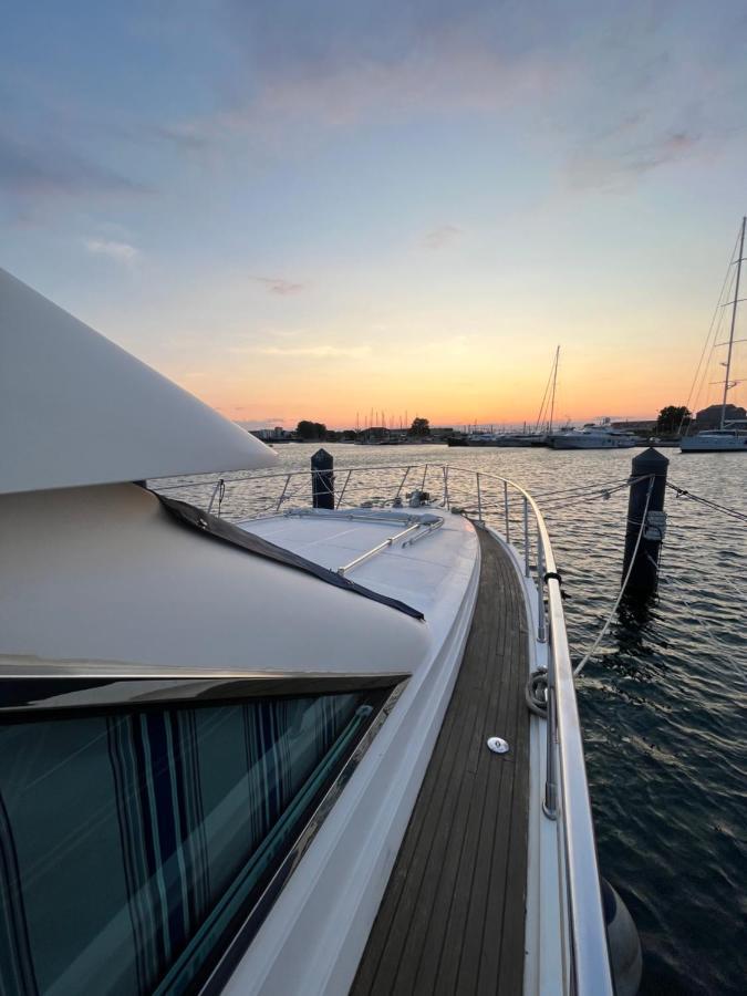 Hotel Navi Yacht A Sete, 2 A 8 Couchages, Privatif Esterno foto