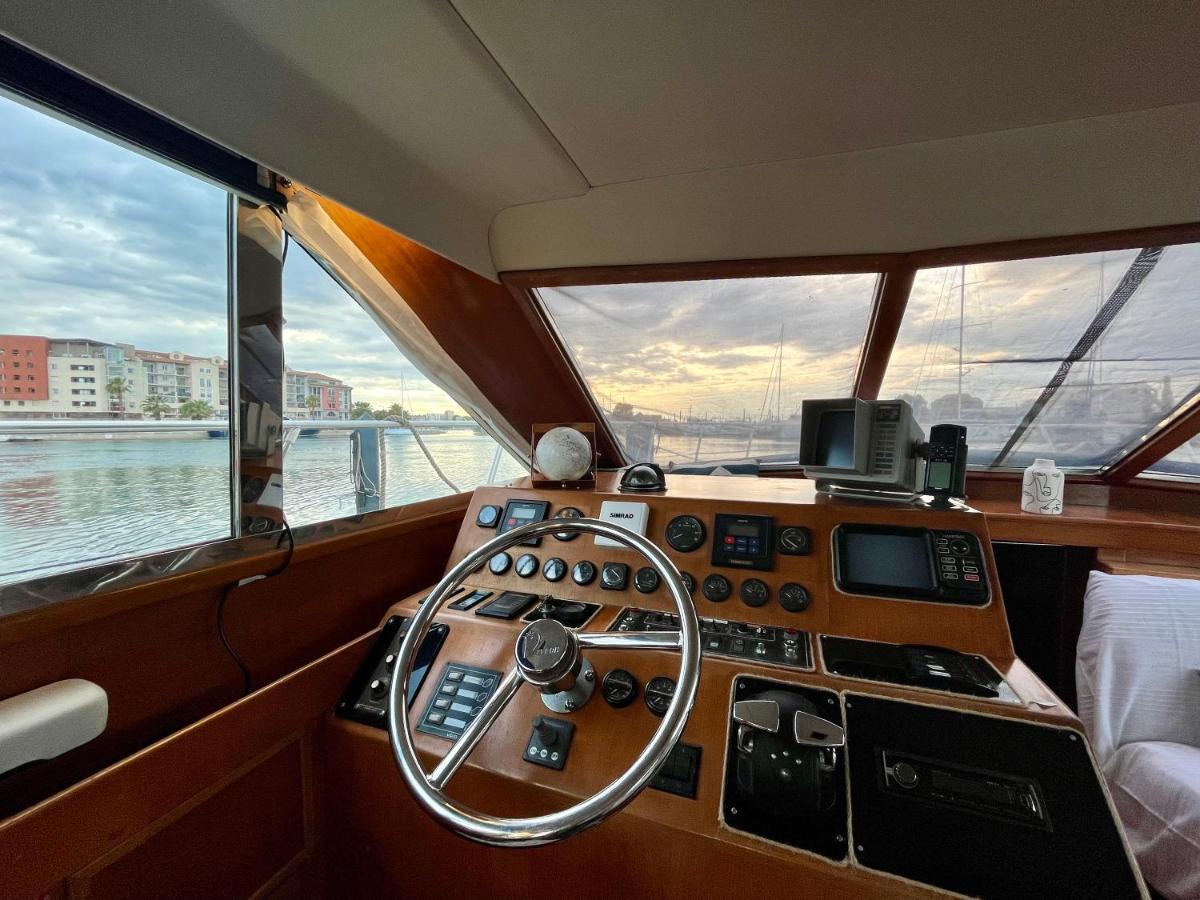 Hotel Navi Yacht A Sete, 2 A 8 Couchages, Privatif Esterno foto